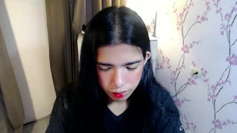 Snapshot of beautifultrixie chatting on December 16, 2025, 5:23 am TRIXIE online show from December 16, 2025, 5:23 am