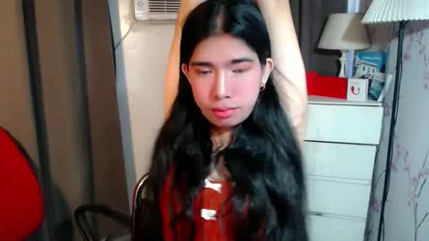 TRIXIE online show from February 19, 2026, 2:40 am