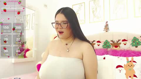 Snapshot of beautty_pink chatting on December 4, 2025, 2:15 pm beautty_pink online show from December 4, 2025, 2:15 pm