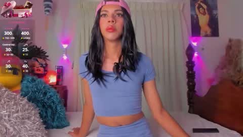 Snapshot of beauty_doll01 chatting on September 22, 2025, 4:42 pm Leydi online show from September 22, 2025, 4:42 pm