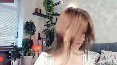 Snapshot of beauty_future chatting on March 5, 2025, 7:16 am Nicole online show from March 5, 2025, 7:16 am