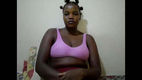 beauty_nina1 online show from November 18, 2025, 10:25 pm