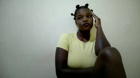beauty_nina1 online show from November 20, 2025, 8:03 am