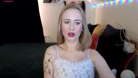 Snapshot of beauty_sashaxx chatting on October 9, 2025, 2:48 pm beauty Sasha online show from October 9, 2025, 2:48 pm