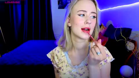 Snapshot of beauty_sashaxx chatting on October 23, 2025, 2:16 pm beauty Sasha online show from October 23, 2025, 2:16 pm