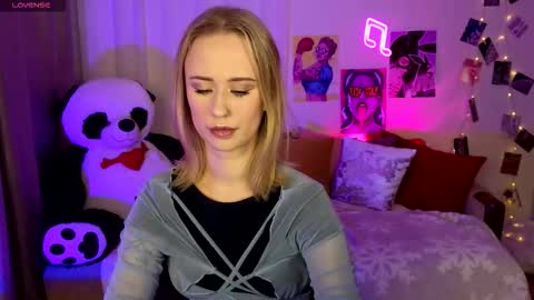 Snapshot of beauty_sashaxx chatting on November 15, 2025, 2:24 pm beauty Sasha online show from November 15, 2025, 2:24 pm