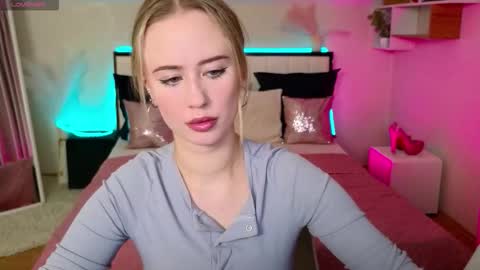 Snapshot of beauty_sashaxx chatting on November 27, 2025, 3:25 pm beauty Sasha online show from November 27, 2025, 3:25 pm