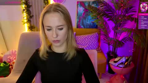 Snapshot of beauty_sashaxx chatting on December 15, 2025, 2:21 pm beauty Sasha online show from December 15, 2025, 2:21 pm