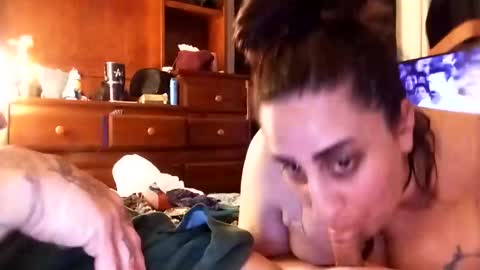 Snapshot of beautyandthebeast73 chatting on February 4, 2025, 1:56 am beautyandthebeast73 online show from February 4, 2025, 1:56 am