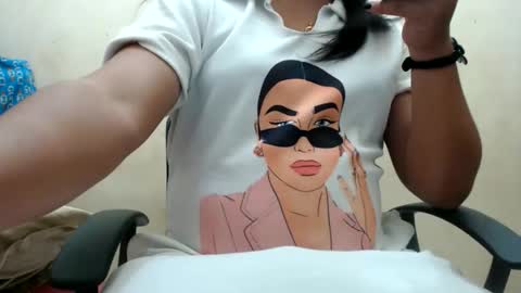 Snapshot of beautybuzz chatting on March 18, 2026, 6:22 pm beautybuzz online show from March 18, 2026, 6:22 pm