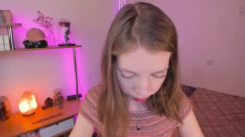 Eliise online show from February 24, 2025, 9:32 am