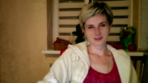 BeautyKsenia online show from May 15, 2026, 7:10 pm