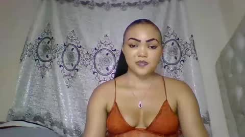 Snapshot of beautystar12 chatting on March 8, 2025, 7:31 pm beautystar12 online show from March 8, 2025, 7:31 pm