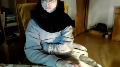 Snapshot of bebacksooon chatting on December 20, 2025, 7:32 pm Raluca online show from December 20, 2025, 7:32 pm