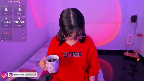Snapshot of becca_be_ chatting on February 25, 2026, 4:11 am Becca is here online show from February 25, 2026, 4:11 am