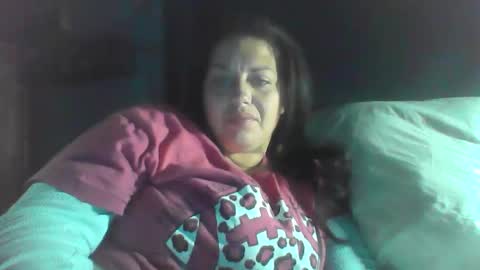 Snapshot of beccabee37 chatting on January 13, 2026, 12:43 pm beccabee37 online show from January 13, 2026, 12:43 pm