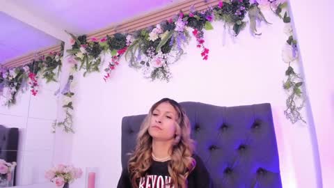 beccamilanni online show from January 9, 2025, 12:52 pm