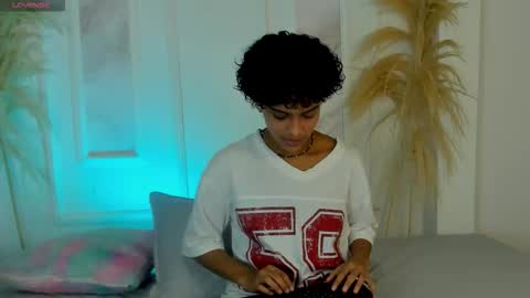 Snapshot of beckablue chatting on February 25, 2026, 12:37 pm Beecckkkaaa online show from February 25, 2026, 12:37 pm