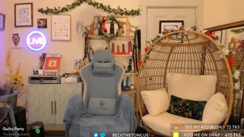 Snapshot of beckthetongue chatting on February 11, 2026, 10:37 pm Beck the tongue online show from February 11, 2026, 10:37 pm