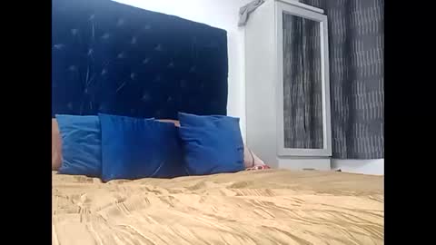 BECKY BOO  online show from November 21, 2025, 5:28 am