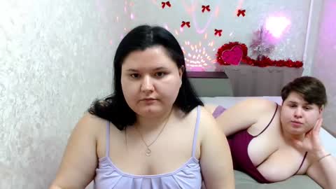 BeckyAndEllen online show from January 3, 2025, 2:08 pm