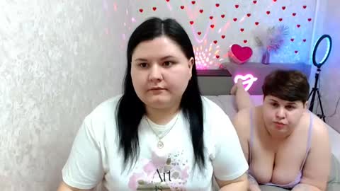 BeckyAndEllen online show from February 23, 2025, 5:18 pm