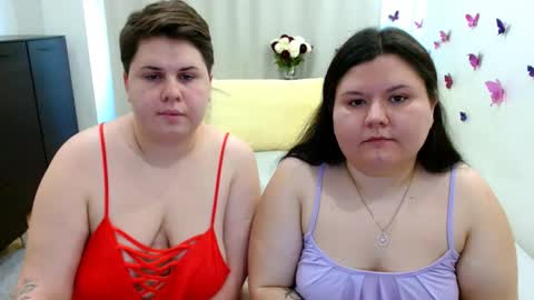 BeckyAndEllen online show from September 10, 2025, 10:48 am