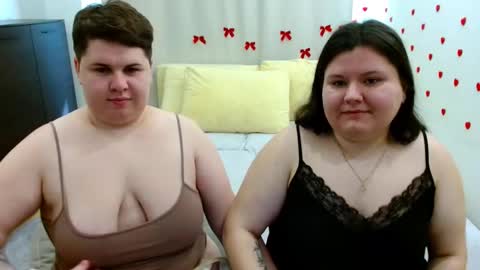 BeckyAndEllen online show from October 27, 2025, 9:57 am