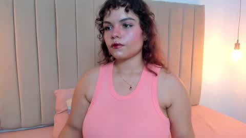 Snapshot of beckybeaumont chatting on February 14, 2025, 4:15 am BEKY online show from February 14, 2025, 4:15 am