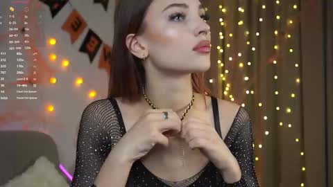 Melissa online show from November 12, 2025, 2:06 pm