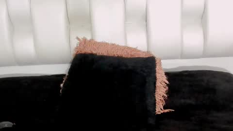 Snapshot of beckyrusso2 chatting on February 28, 2025, 6:52 pm B E C K Y online show from February 28, 2025, 6:52 pm