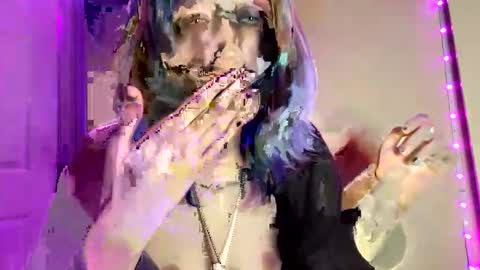 Snapshot of beckytheclown chatting on March 12, 2025, 12:20 am Beckytheclown online show from March 12, 2025, 12:20 am