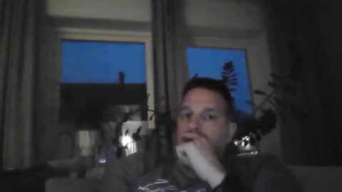 Snapshot of beejee88 chatting on February 27, 2026, 5:13 pm beejee88 online show from February 27, 2026, 5:13 pm