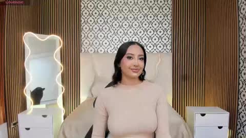 BELLA online show from November 15, 2025, 3:08 pm