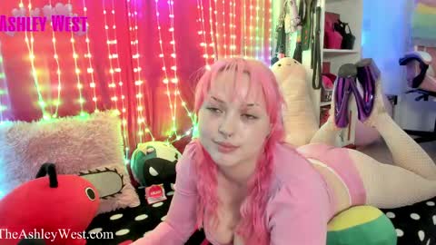  Ashley West  online show from May 26, 2026, 9:22 pm