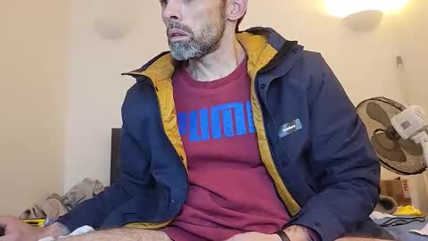 Snapshot of begbestuk chatting on November 26, 2025, 1:28 am begbestuk online show from November 26, 2025, 1:28 am