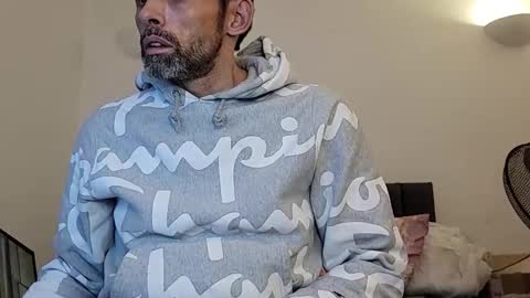 Snapshot of begbestuk chatting on November 26, 2025, 11:39 pm begbestuk online show from November 26, 2025, 11:39 pm