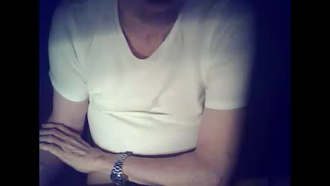 bekklove1 online show from November 11, 2025, 3:39 am