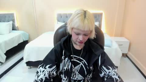 Bela online show from April 12, 2026, 12:10 pm