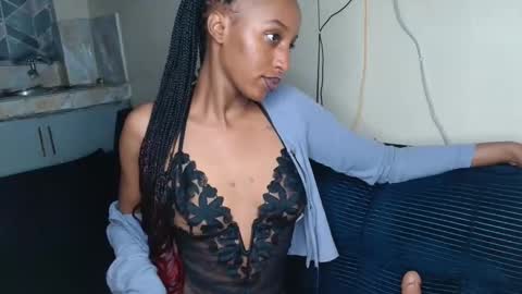 Snapshot of bela_violet chatting on December 16, 2025, 4:17 am bela_violet online show from December 16, 2025, 4:17 am