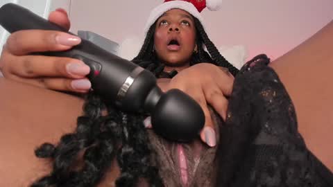 Snapshot of belkis_mills chatting on December 23, 2024, 8:25 pm Belkis online show from December 23, 2024, 8:25 pm