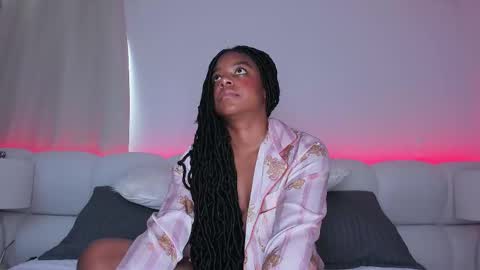 Snapshot of belkis_mills chatting on February 25, 2025, 5:58 pm Belkis online show from February 25, 2025, 5:58 pm