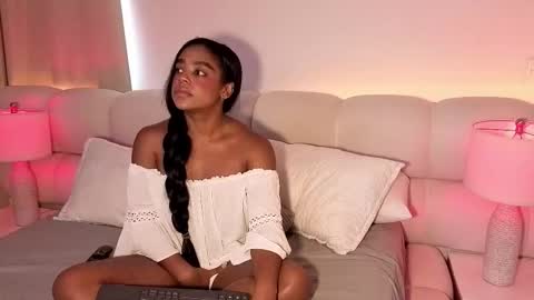 Snapshot of belkis_mills chatting on November 28, 2025, 4:09 pm Belkis online show from November 28, 2025, 4:09 pm