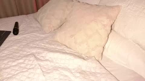 Snapshot of belkis_mills chatting on December 16, 2025, 4:23 pm Belkis online show from December 16, 2025, 4:23 pm