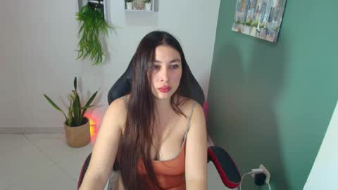 Snapshot of bella_99x chatting on September 12, 2025, 12:05 pm Bel 3 online show from September 12, 2025, 12:05 pm