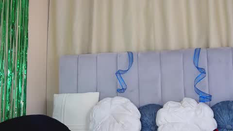 Snapshot of bella_barby chatting on December 24, 2024, 8:11 am Bella online show from December 24, 2024, 8:11 am