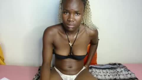 Snapshot of bella_cocy chatting on April 14, 2026, 1:28 pm cocy online show from April 14, 2026, 1:28 pm
