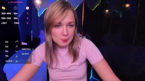 Bella online show from October 17, 2025, 5:37 pm