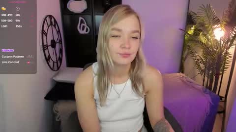 Bella online show from November 27, 2025, 9:11 am