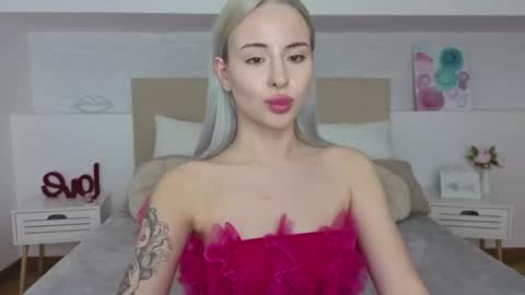 Bella online show from June 11, 2026, 6:44 am